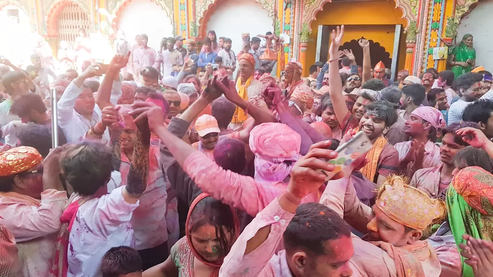 Photo of Why I chose celebrating Holi in Mathura and Vrindavan over partying in GOA by Anurag Khetan