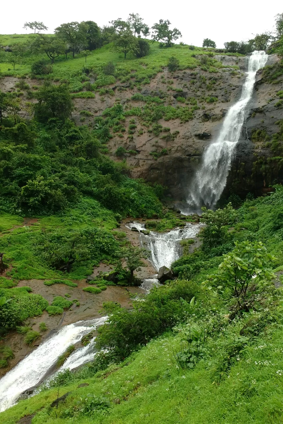 Photo of Dudhiware Water Fall, Dudhiware Khind, Aundholi, Maharashtra, India by Junaid Khalil