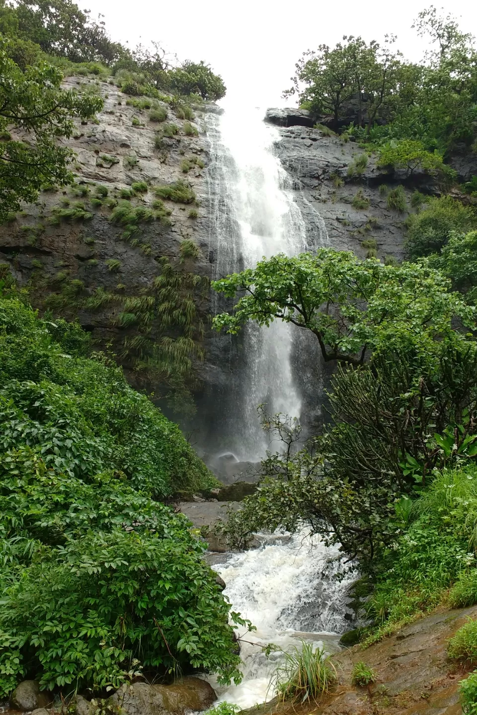 Photo of Dudhiware Water Fall, Dudhiware Khind, Aundholi, Maharashtra, India by Junaid Khalil