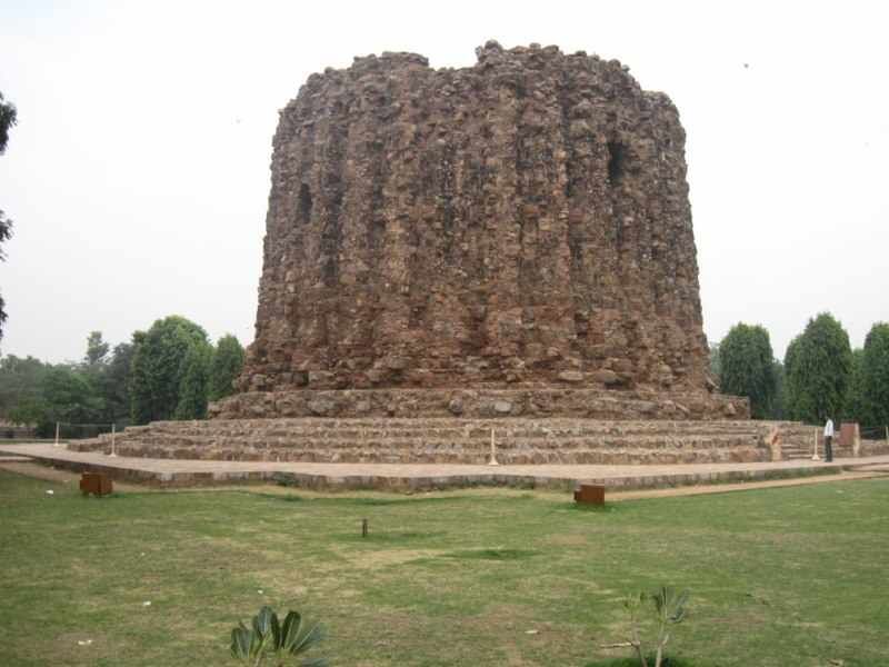 Photo of Qutab Minar - Pictorial Elucidation 16/21 by Anjali Chawla