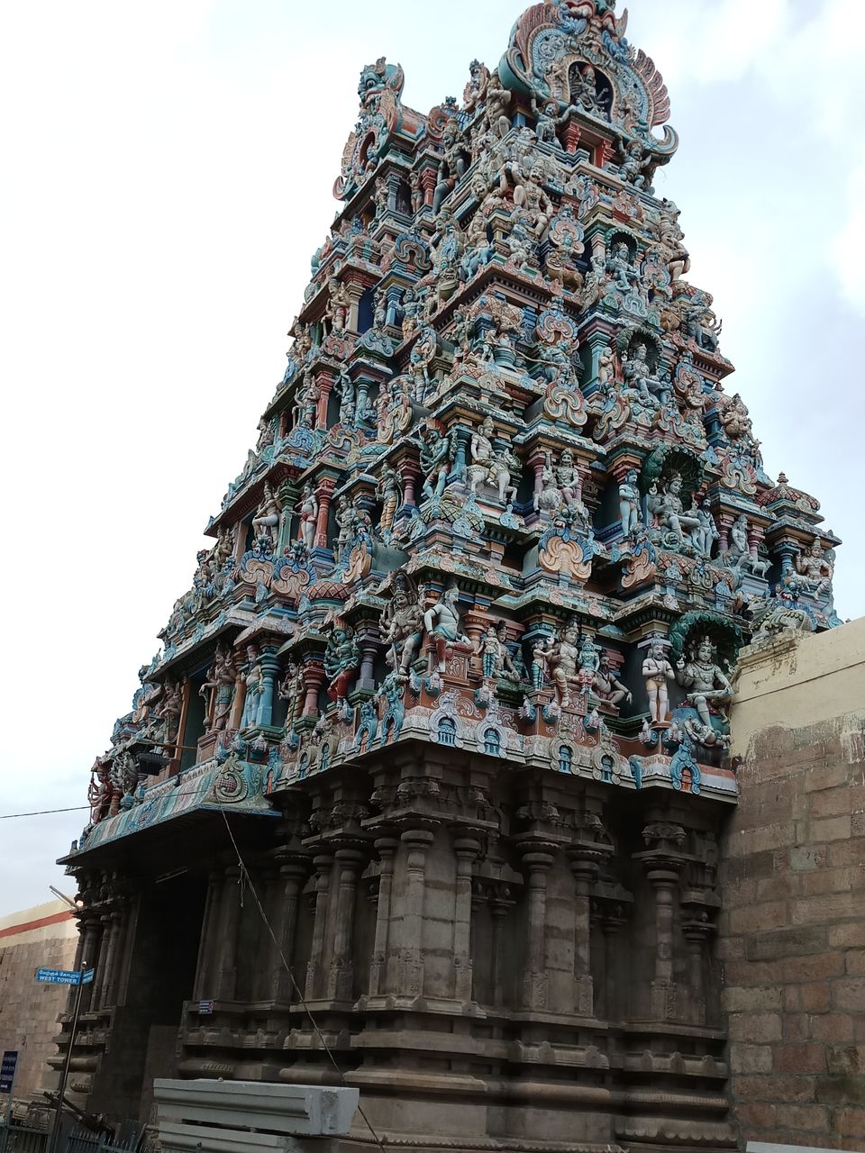 Photo of Meenakshi Amman Temple - One of the most beautiful and biggest Temple of India 3/9 by Ruchi
