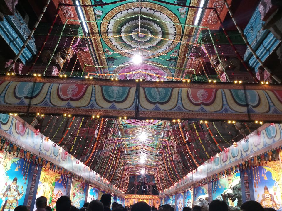 Photo of Meenakshi Amman Temple - One of the most beautiful and biggest Temple of India 4/9 by Ruchi