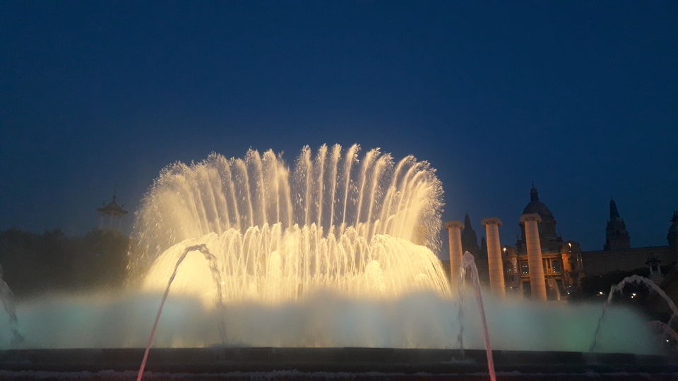 Photo of The Magic Fountain, Plaça de Carles Buïgas, Barcelona, Spain by Ria Govila