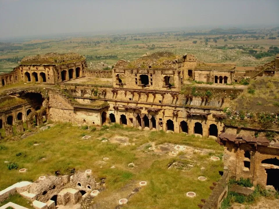 Photo of Garh kundar Fort, Kudar, Madhya Pradesh, India by Aakanksha Magan