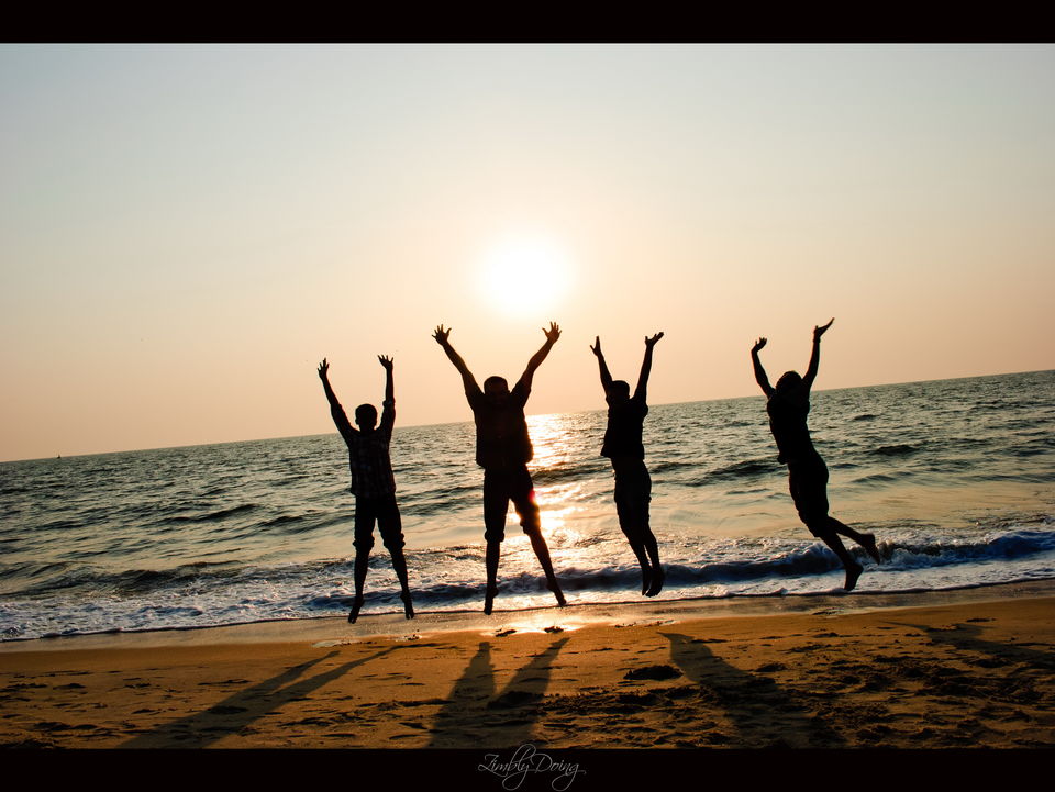 Photo of Marari Beach Alappuzha, Mararikulam, Kerala, India by Mohini Chauhan