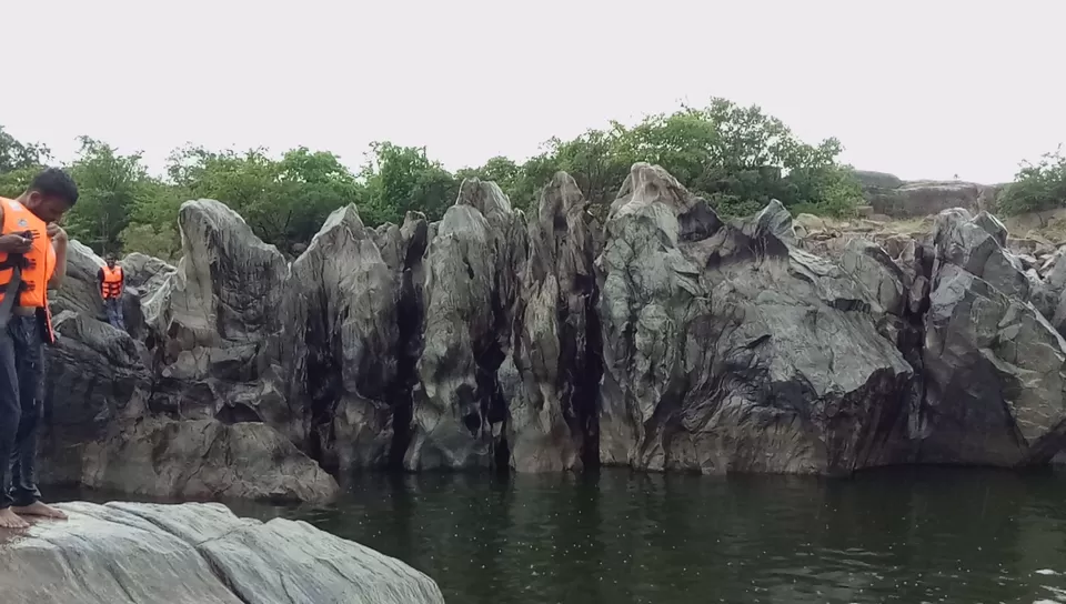 Photo of Hampi Waterfalls, Sanapur, Karnataka, India by The Travel Pundit