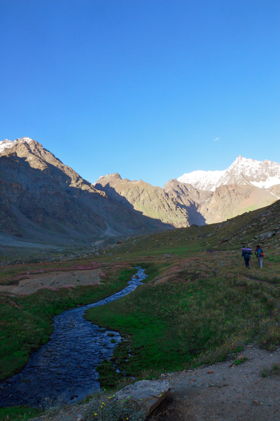 Photo of Alyas Lake:A hidden trek where you witness the uncanny neon blue lake in Lahaul Valley(4days Rs2700) 5/7 by Anangsha Alomyan