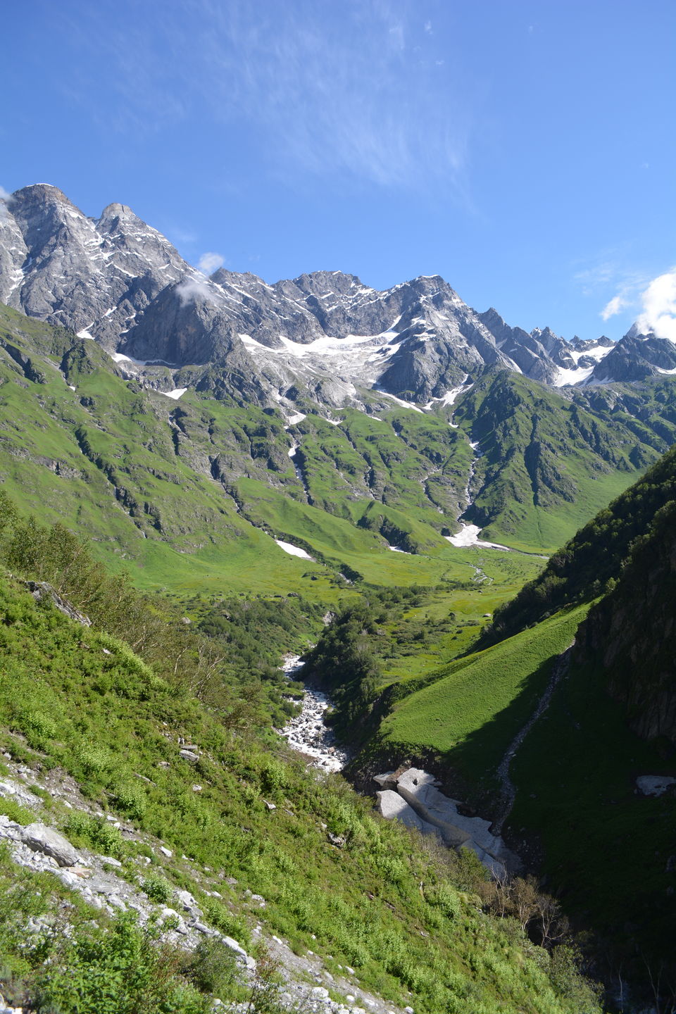 Photo of Valley of Flowers National Park, Chamoli, Uttarakhand, India by Sonam Singh