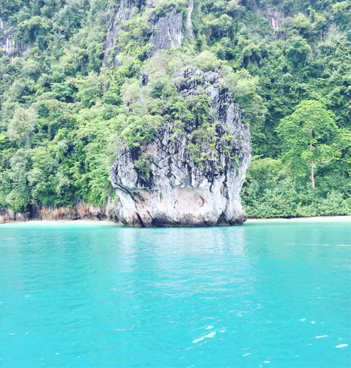 Photo of Krabi Thailand by Aniket Mitra