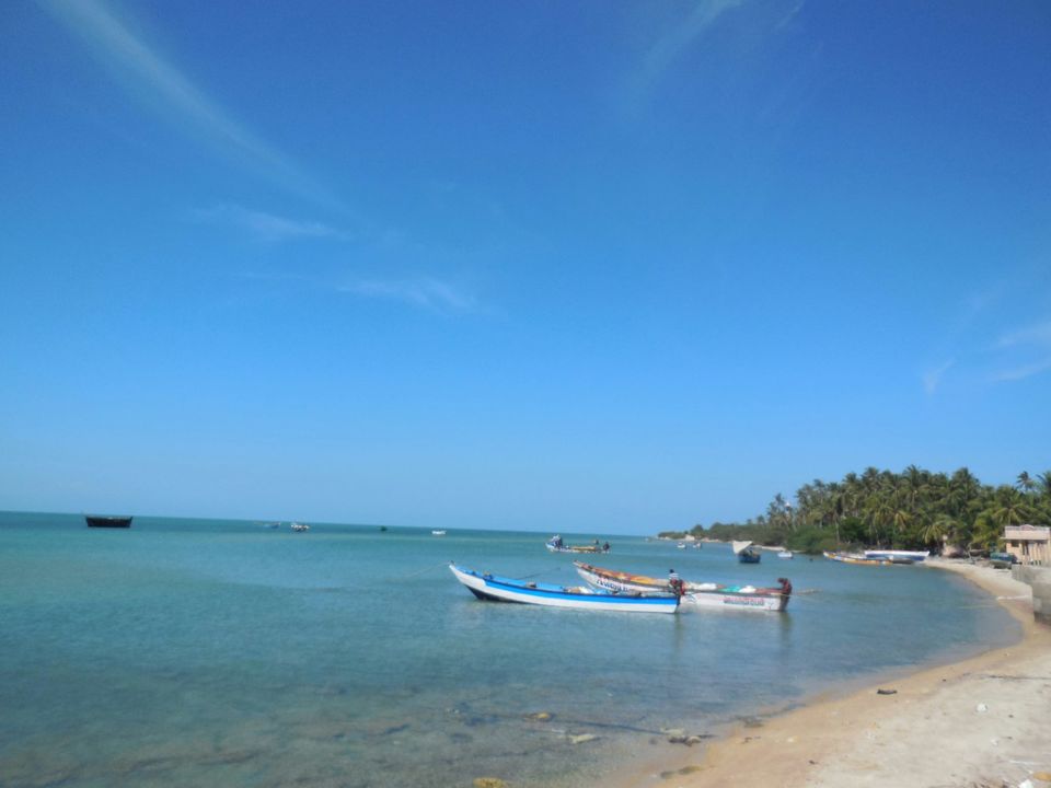 Photo of Pamban Bridge, Pamban, Tamil Nadu, India by Anubhav Raikar