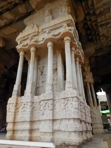 Photo of Stone Chariot, Nimbapura, Karnataka, India by Anubhav Raikar