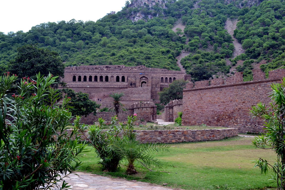 Photo of Of forts and palaces. 2/7 by Sankalp Panigrahi