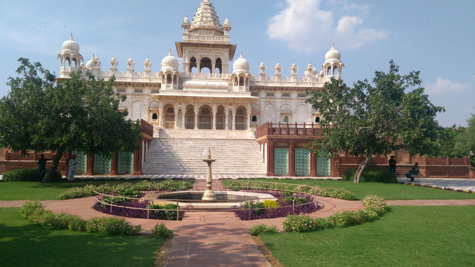 Photo of Jaipur, Rajasthan, India by yokesh babu