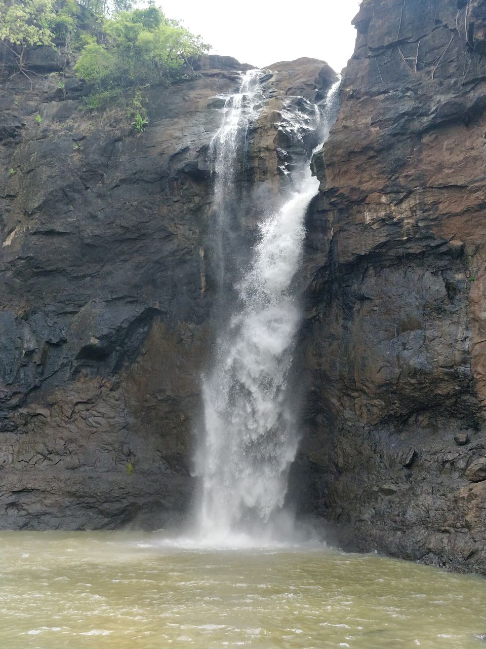 Photo of A Day Trip to Jawahar Palace & Dabosa waterfall 5/11 by Mahesh Karekar
