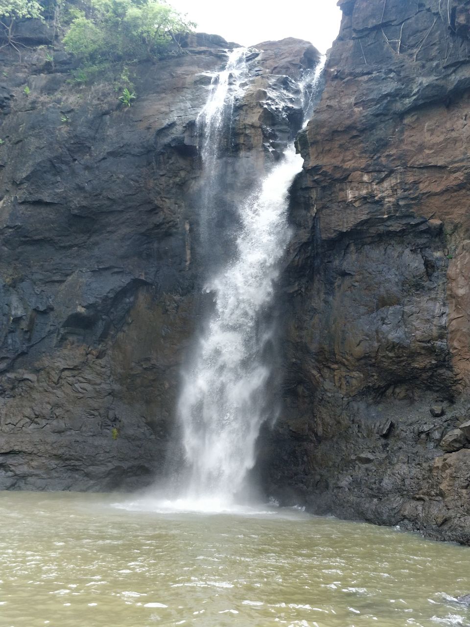 Photo of A Day Trip to Jawahar Palace & Dabosa waterfall 6/11 by Mahesh Karekar