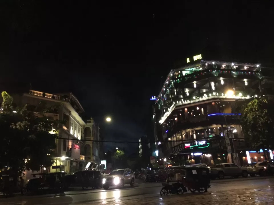 Photo of Preah Sisowath Quay, Phnom Penh, Cambodia by Priya Ray Chaudhuri