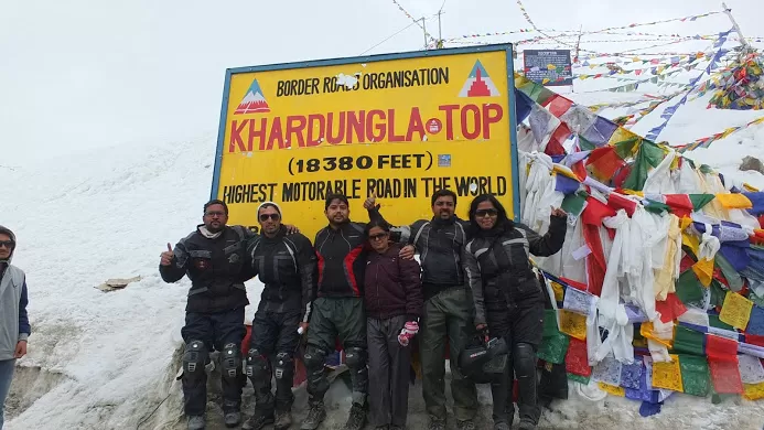 Photo of Khardung La by shishir gowda