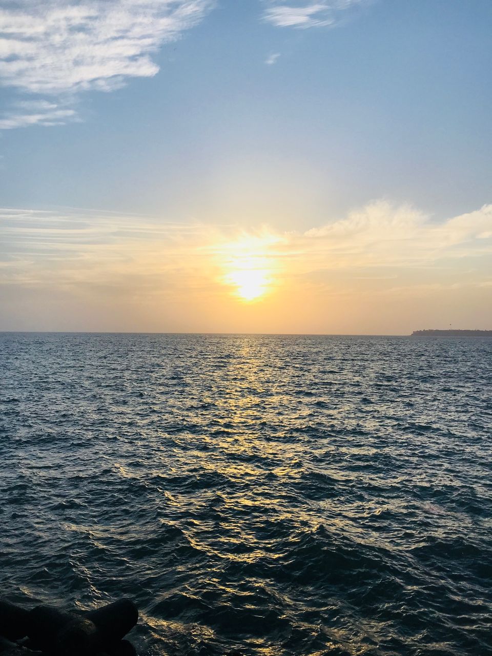 Photo of Marine Drive, Mumbai, Maharashtra by Yoganand