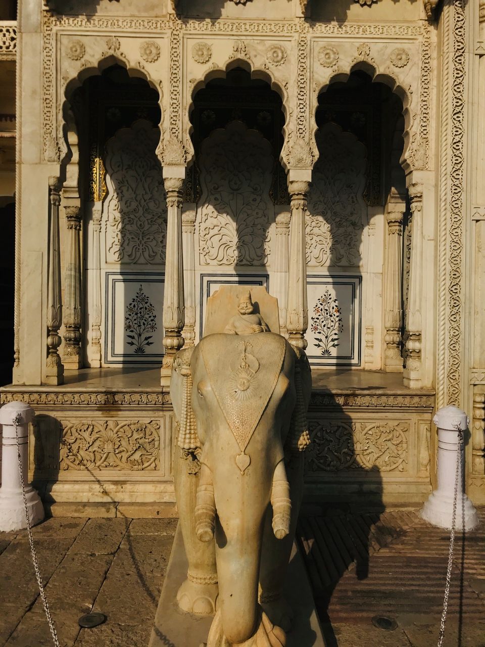 Photo of City Palace, Gangori Bazaar, J.D.A. Market, Pink City, Jaipur, Rajasthan by Yoganand