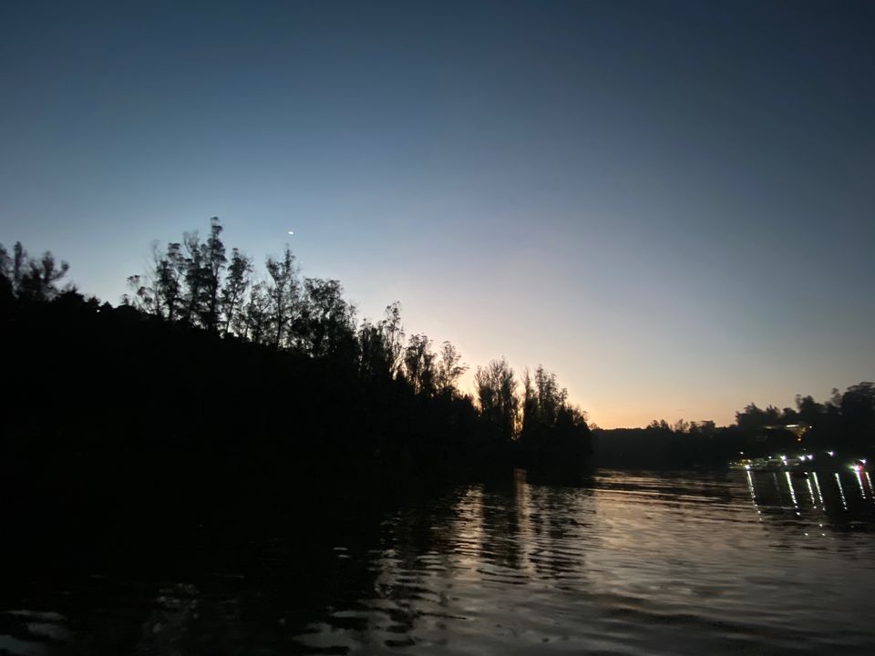 Photo of Ooty Lake, West Mere, Tamil Nadu by Yoganand