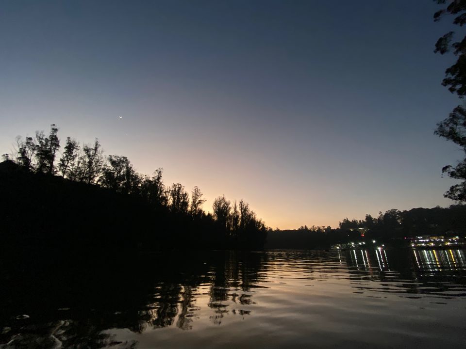 Photo of Ooty Lake, West Mere, Tamil Nadu by Yoganand