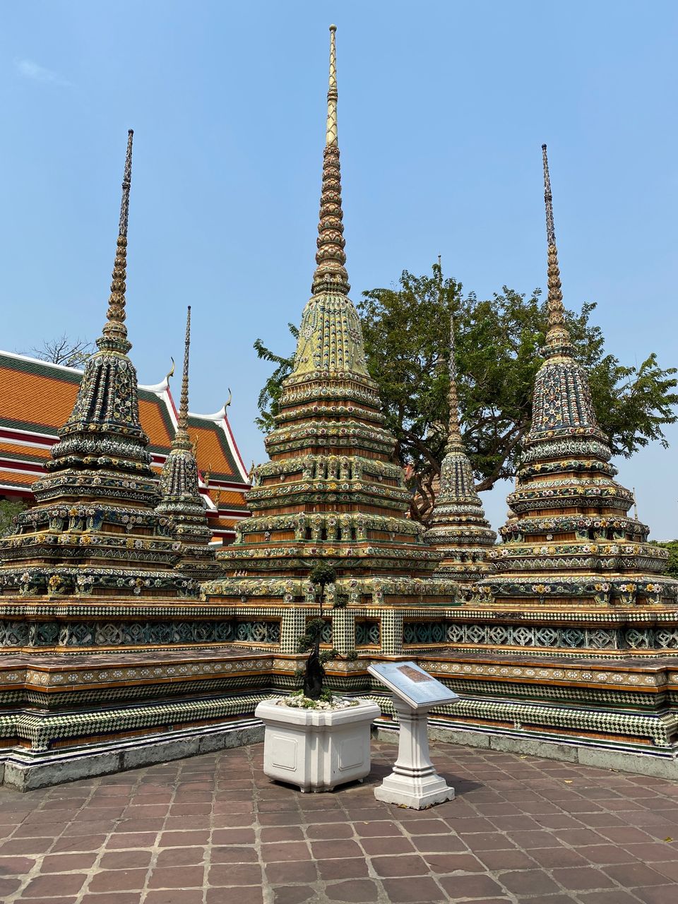 Photo of Wat Pho, Sanam Chai Road, Phra Borom Maha Ratchawang, Phra Nakhon, Bangkok, Thailand by Yoganand