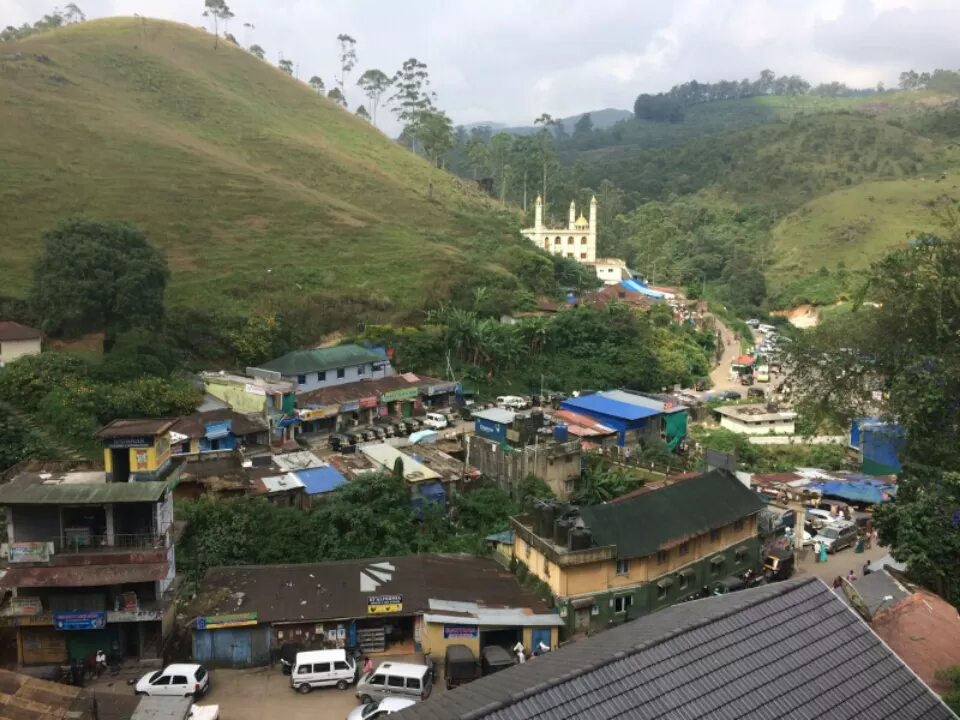 Photo of Munnar, Kerala, India by Swaroop Saju