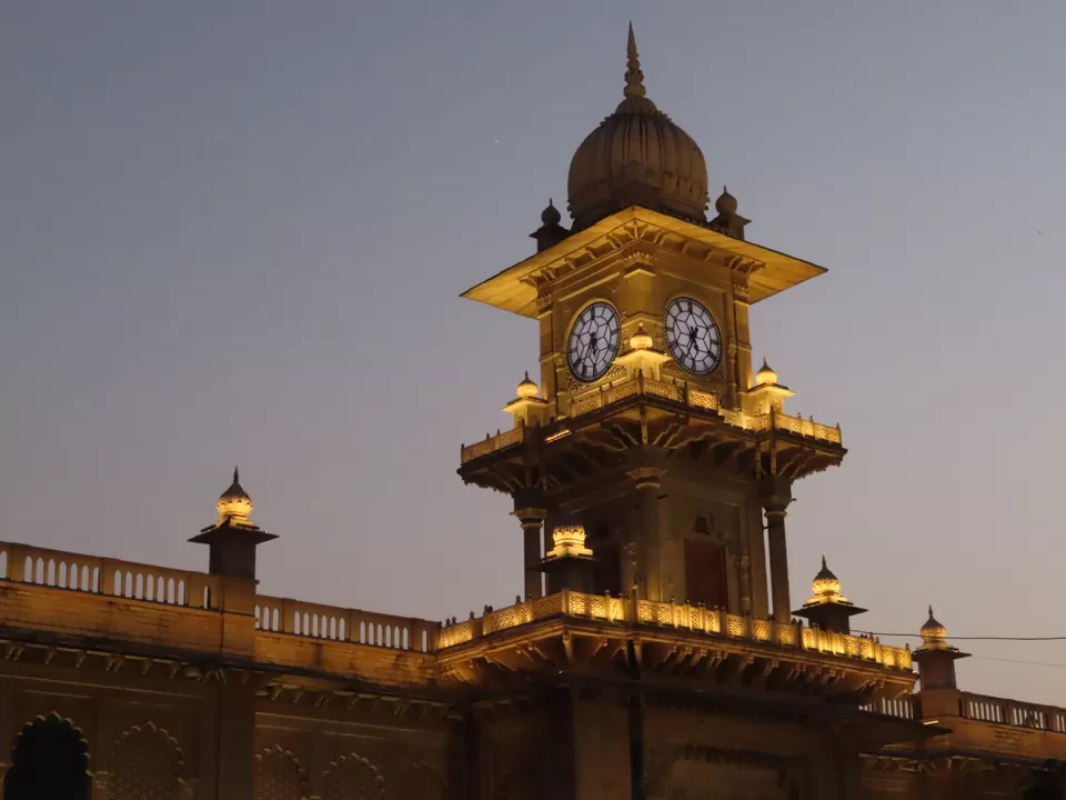 Photo of Jiwaji Chowk, Topi Bazar, Sarafa Bazar, Daulat Ganj, Gwalior, Madhya Pradesh, India by Tanushree Das