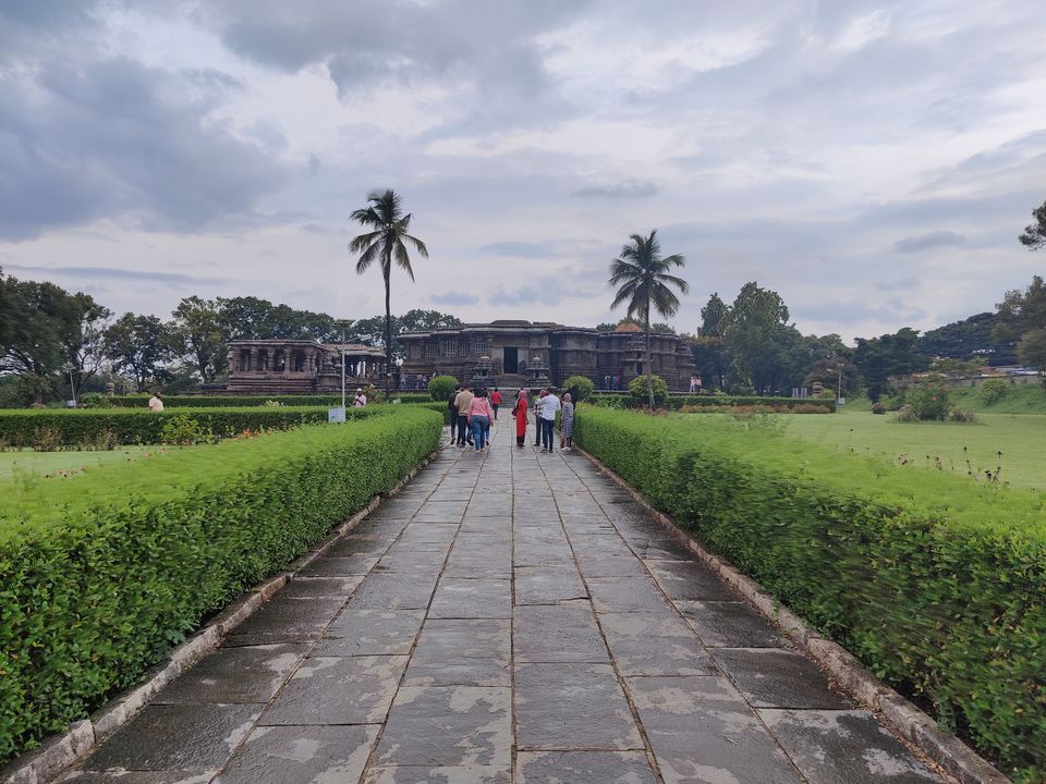 Photo of Hoysaleshwara Temple, Halebeedu, Karnataka, India by Jaya Saravanan