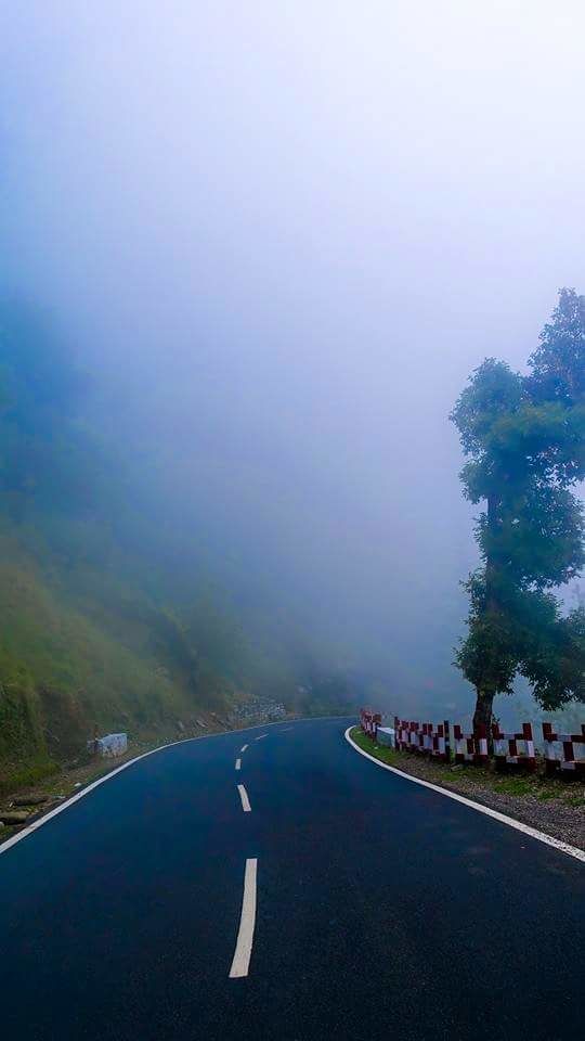 Photo of Naukuchiatal Lake 6/7 by Amar Singh