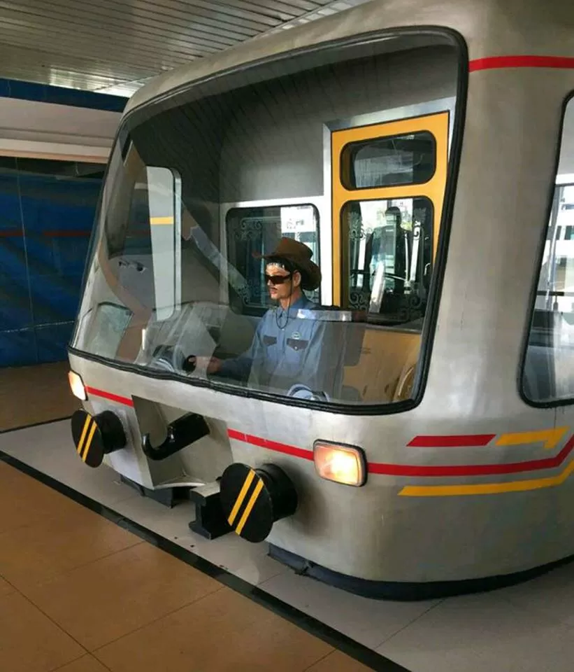 Photo of Silver Metro, Bengaluru, Karnataka, India by Pallavi 