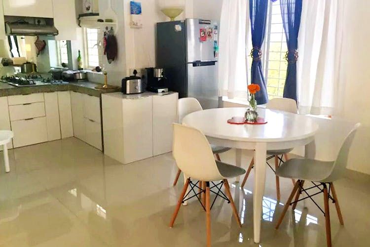 Photo of Just A Few Hours Away From Mumbai, This Greek-Style Homestay Is Weekend Getaway Goals! 5/6 by Pallavi Paul