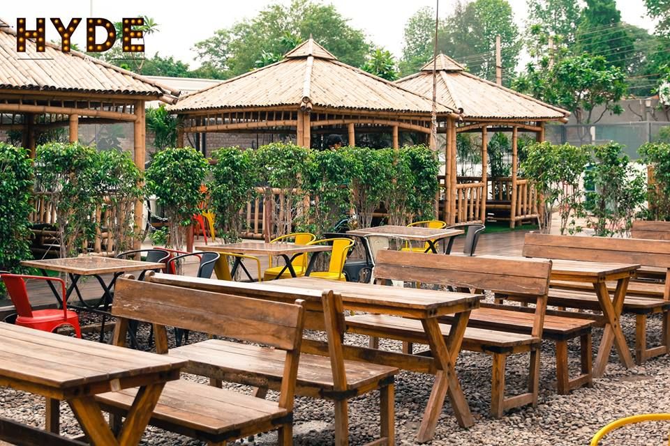 Photo of Bring Your Own Booze To These Insta-Worthy Bars In Delhi NCR And Party Without Going Broke by Pallavi Paul