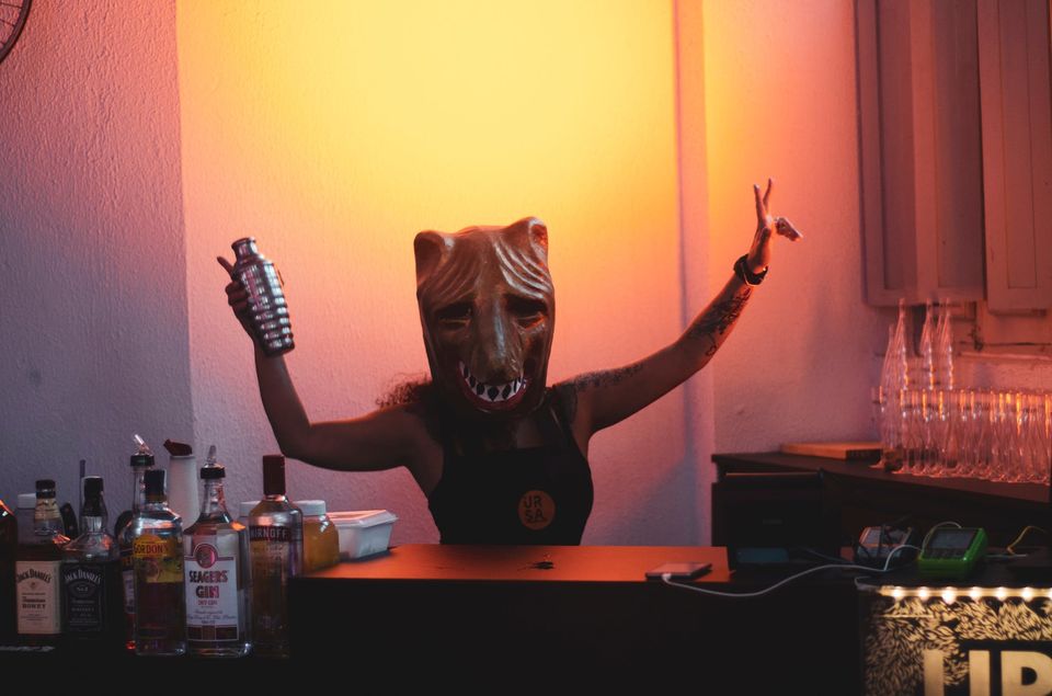 Photo of Tinder Surfing and Other Crazy Trends of 2019 That Let You Travel for Free 7/13 by Pallavi Paul