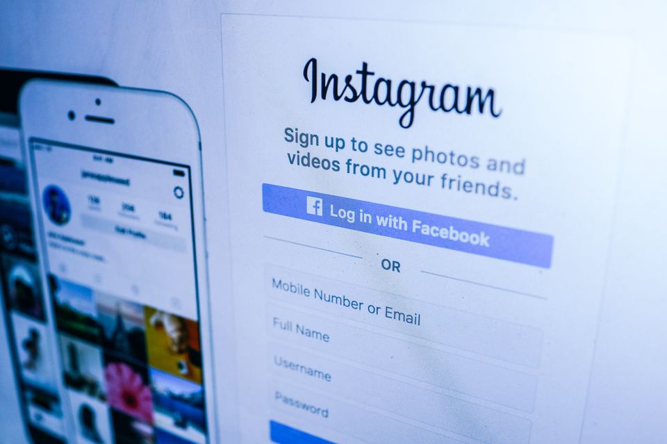 Photo of Tinder Surfing and Other Crazy Trends of 2019 That Let You Travel for Free 12/13 by Pallavi Paul