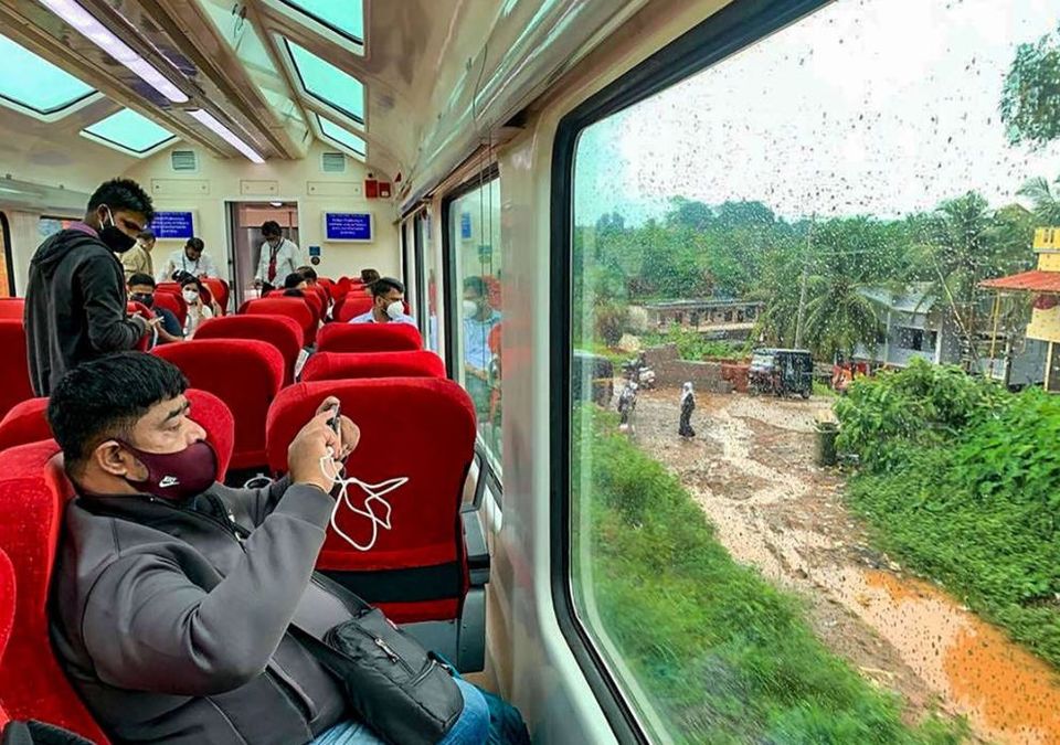 Photo of Mesmerizing View of Western Ghats from Vistadome Coaches - Now in Karnataka 1/6 by Nithin S P