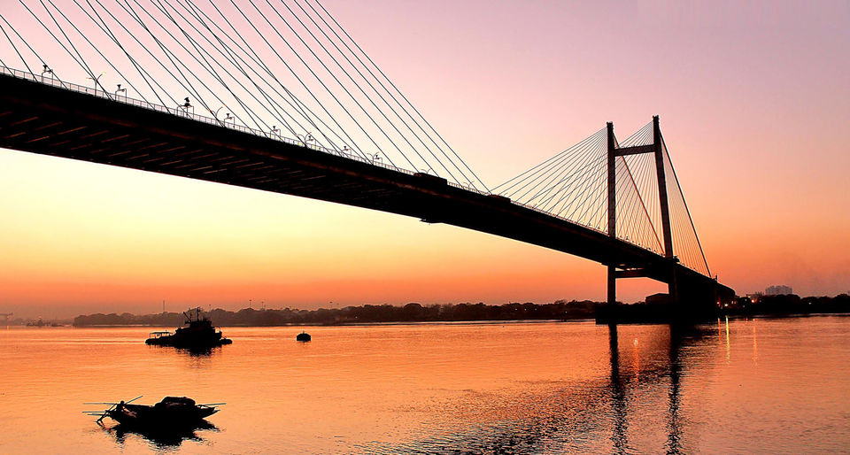 Photo of Vidyasagar Setu, Kolkata, West Bengal, India by Utpala Ghosh
