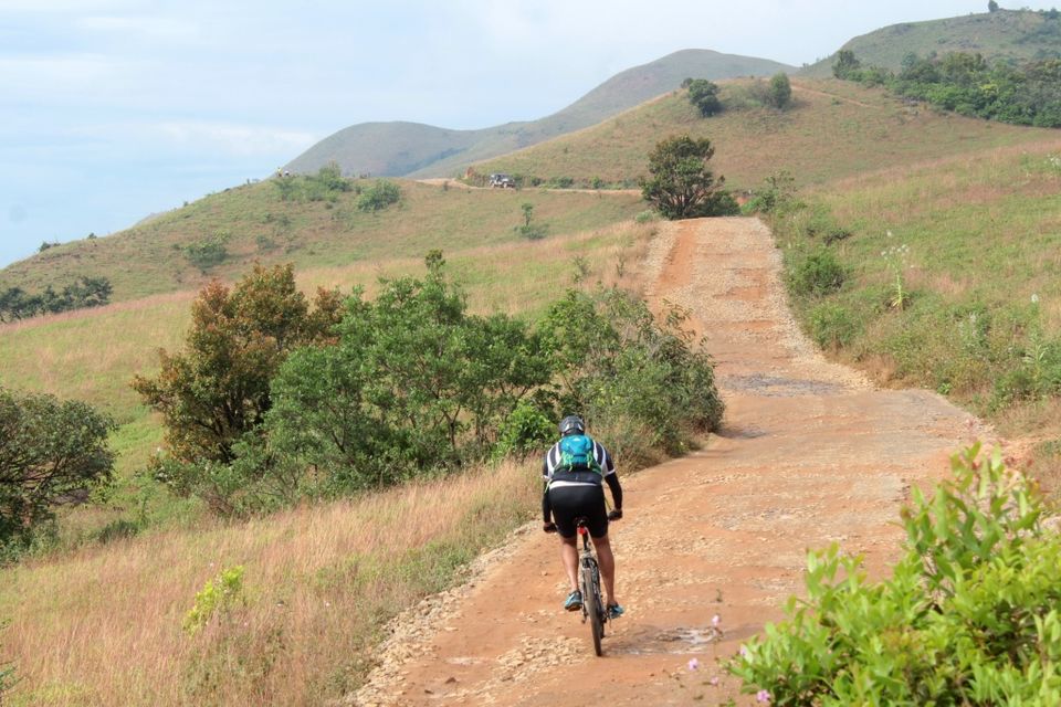 Photo of Cutting Through the Corners: My Cycling Ride from Madikeri to Mandalpatti Hills by Hrishikesh Baruah