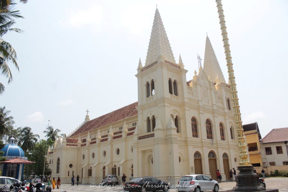 Photo of Santa Cruz Cathedral Basilica, Fort Nagar, Fort Kochi, Kochi, Kerala, India by Hrishikesh Baruah