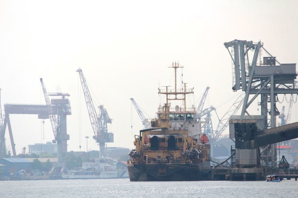 Photo of Marine Drive, Kochi, Kerala, India by Hrishikesh Baruah