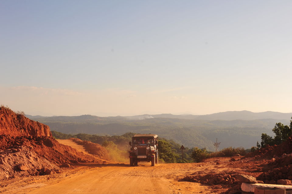 Photo of Mandalpatti Peak, Madikeri, Karnataka, India by Shataakshi Verma