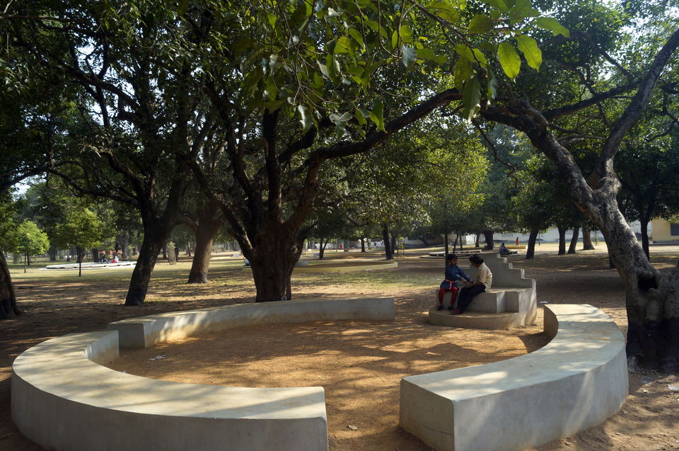Photo of Visva Bharati Santiniketan Central Office, Santiniketan, West Bengal, India by Kshitiz Goliya