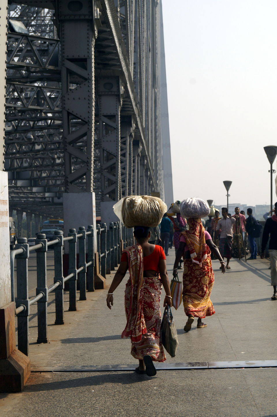 Photo of Howrah Bridge, Howrah, West Bengal, India by Kshitiz Goliya