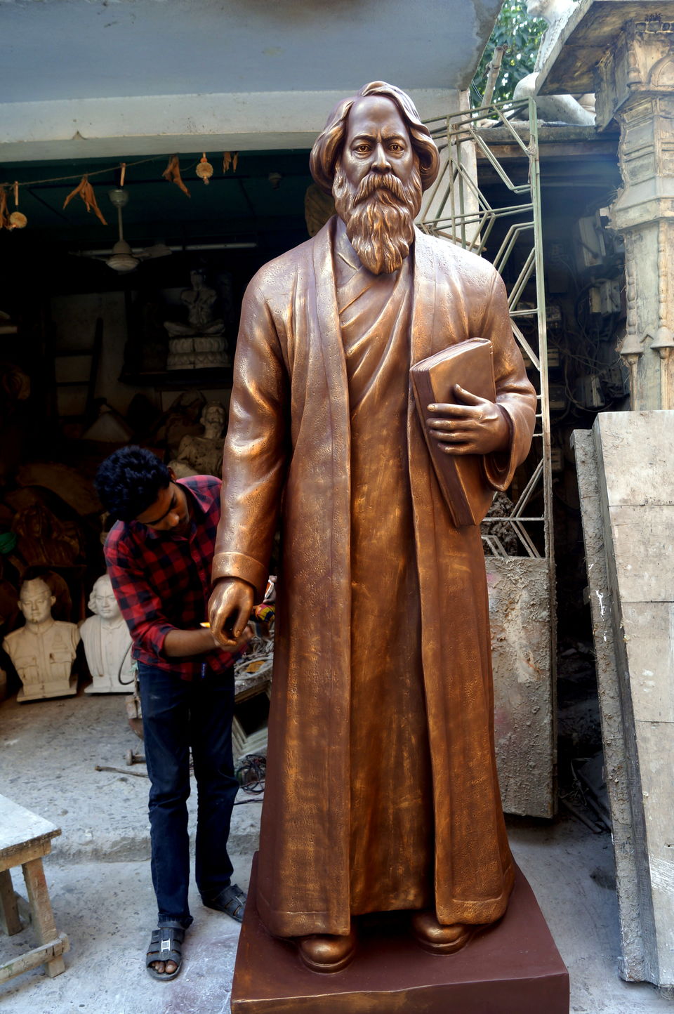 Photo of Kumartuli, Kolkata, West Bengal, India by Kshitiz Goliya
