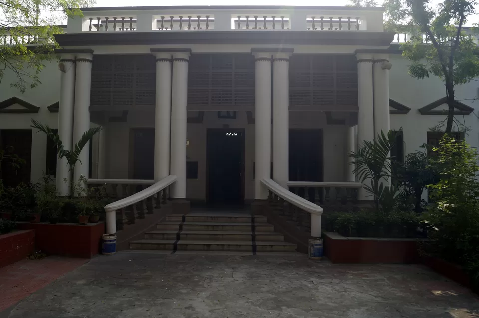 Photo of Gandhi Bhawan (Hyderi Manzil), Beliaghata Main Road, Beleghata, Kolkata, West Bengal, India by Kshitiz Goliya