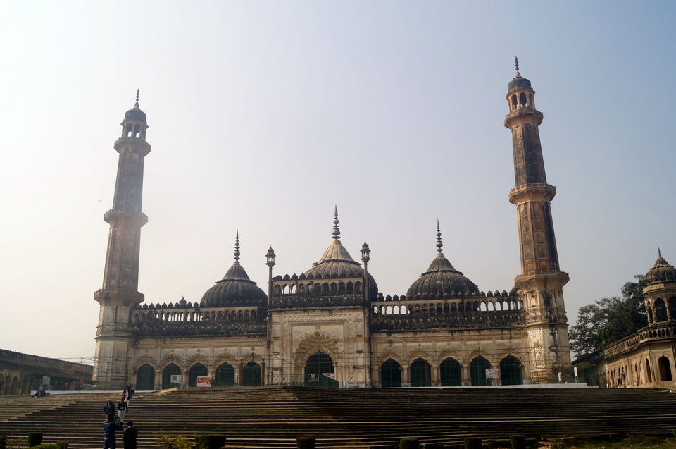 Photo of Bada Imambara (Main Building), Machchhi Bhavan, Lucknow, Uttar Pradesh, India by Kshitiz Goliya