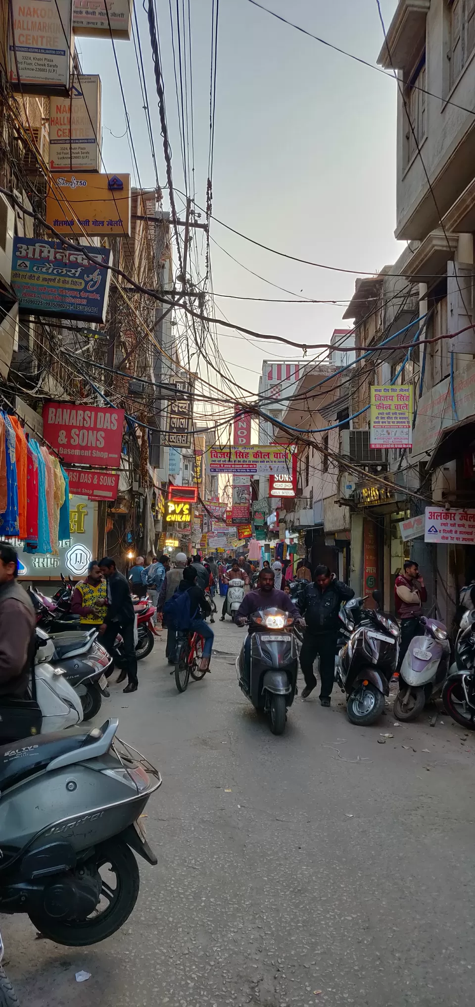 Photo of Chowk, Lucknow, Uttar Pradesh, India by Kshitiz Goliya