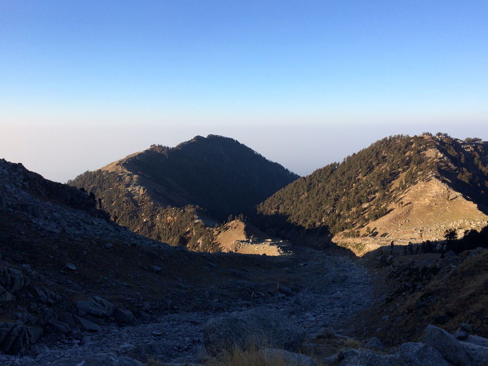 Photo of Trail to Lahesh Caves, Illaqa, Kangra, Himachal Pradesh, India by Apurve Gupta