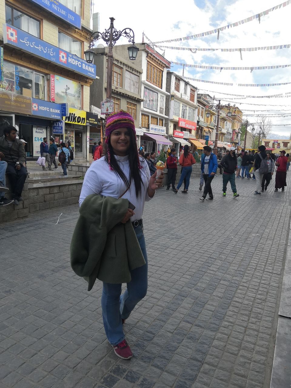 Photo of Leh'd with the family by kriti