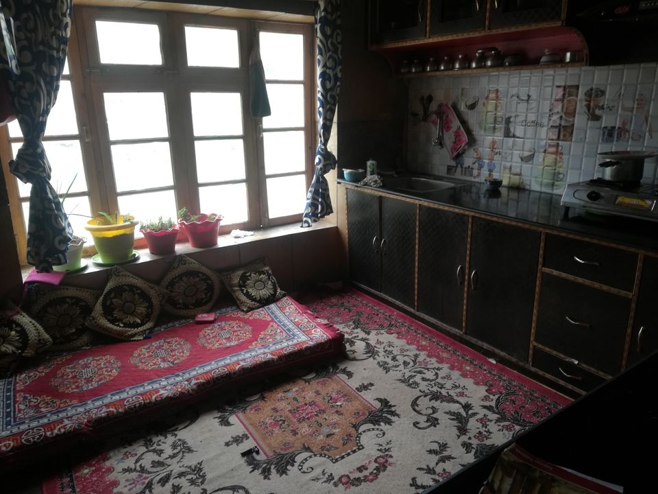 Photo of Leh'd with the family by kriti